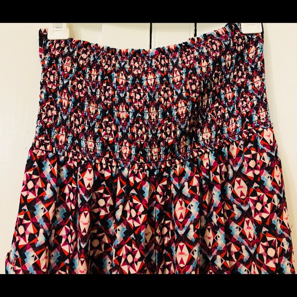 SOLD!! SOLD!! BEAUTIFUL STRAPLESS ROMPER - Picture 3 of 6